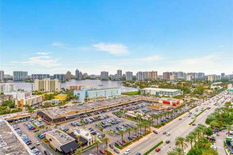 Condominio en venta en Sunny Isles Beach, Florida, 51.19 m2 № 1790699 - foto 7