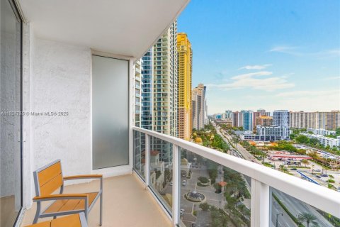 Condominio en venta en Sunny Isles Beach, Florida, 51.19 m2 № 1790699 - foto 8