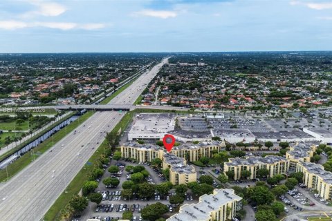 Condo in Miami, Florida, 2 bedrooms № 2171864 - photo 20