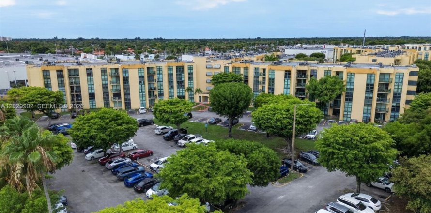 Condo in Miami, Florida, 2 bedrooms № 2171864