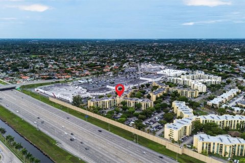 Condo in Miami, Florida, 2 bedrooms № 2171864 - photo 27