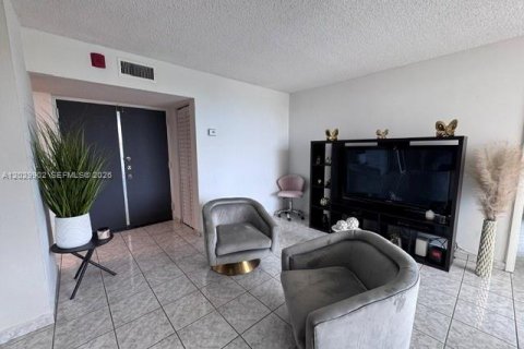 Condo in Miami, Florida, 2 bedrooms № 2171864 - photo 19