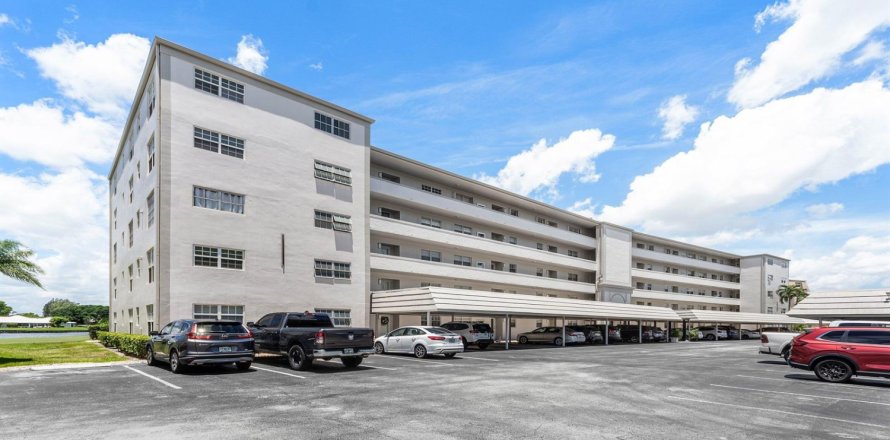 Condo in Atlantis, Florida, 2 bedrooms № 2265410