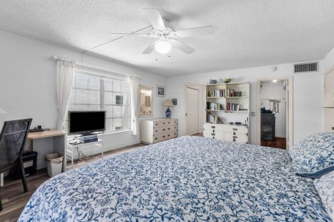 Condo in Atlantis, Florida, 2 bedrooms № 2265410 - photo 18