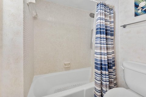 Condo in Atlantis, Florida, 2 bedrooms № 2265410 - photo 21
