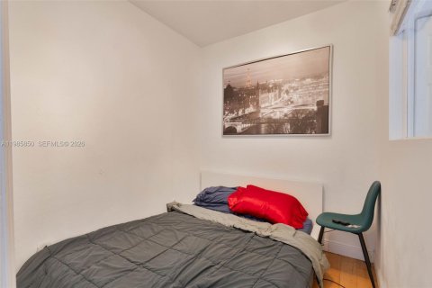 Condo in Miami Beach, Florida, 1 bedroom  № 2051652 - photo 8