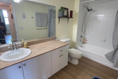 Купить кондоминиум в Майами, Флорида 1 спальня, 64.66м2, № 2035102 - фото 6