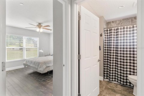 House in Lady Lake, Florida 3 bedrooms, 160.81 sq.m. № 1535150 - photo 19