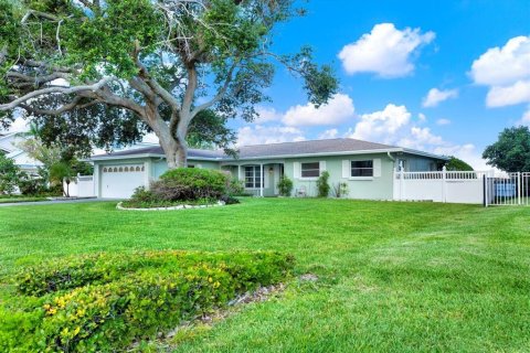 House in Largo, Florida 3 bedrooms, 144 sq.m. № 1876376 - photo 3