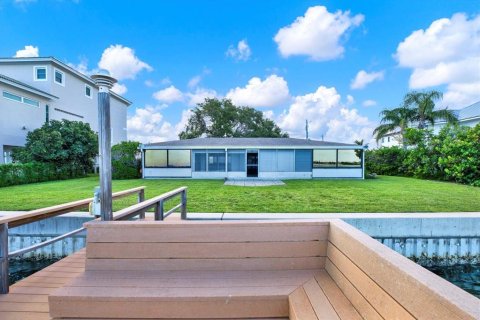 House in Largo, Florida 3 bedrooms, 144 sq.m. № 1876376 - photo 8