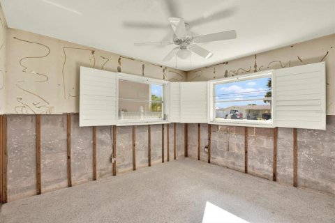 House in Largo, Florida 3 bedrooms, 144 sq.m. № 1876376 - photo 26