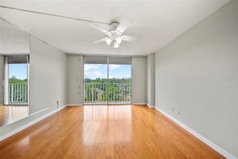 Снять в аренду кондоминиум в Тампа, Флорида 4 комнаты, 111.58м2, № 1673041 - фото 16