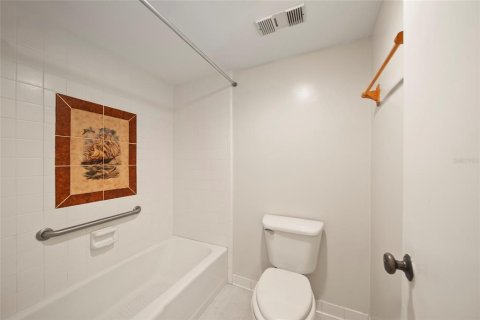 Снять в аренду кондоминиум в Тампа, Флорида 4 комнаты, 111.58м2, № 1673041 - фото 26