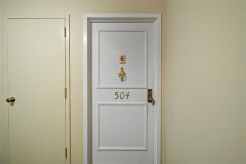 Снять в аренду кондоминиум в Тампа, Флорида 4 комнаты, 111.58м2, № 1673041 - фото 7