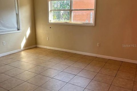 Casa en venta en Winter Haven, Florida, 4 dormitorios, 134.71 m2 № 2202716 - foto 3