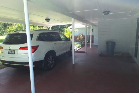 Villa ou maison à louer à Odessa, Floride: 3 chambres, 173.17 m2 № 2295035 - photo 3