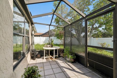 House in Tampa, Florida 3 bedrooms, 130.62 sq.m. № 2283953 - photo 24