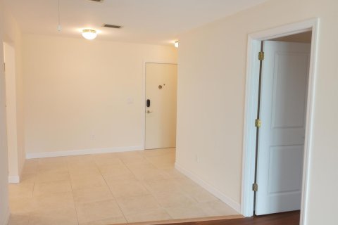 Copropriété à louer à Stuart, Floride: 2 chambres, 81.29 m2 № 2174176 - photo 7