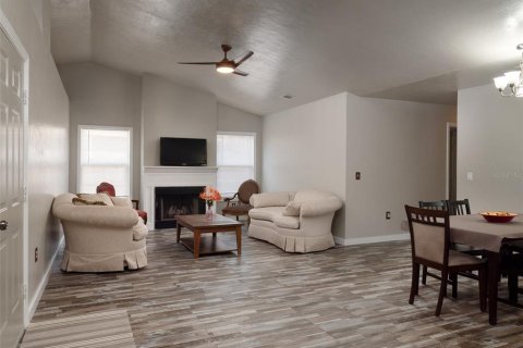 House in Gainesville, Florida 4 bedrooms, 168.62 sq.m. № 1542420 - photo 8