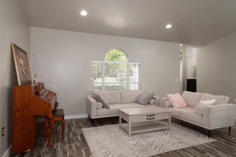 House in Gainesville, Florida 4 bedrooms, 168.62 sq.m. № 1542420 - photo 7