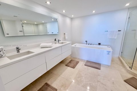 Copropriété à vendre à Fort Lauderdale, Floride: 3 chambres, 201.78 m2 № 2174451 - photo 24