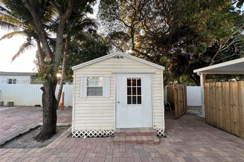 Villa ou maison à louer à Hialeah, Floride: 2 chambres № 1994313 - photo 10