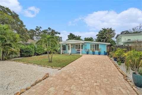 House in Palm Harbor, Florida 3 bedrooms, 98.1 sq.m. № 1907657 - photo 3