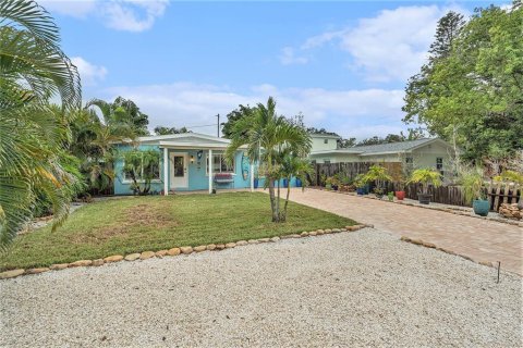 House in Palm Harbor, Florida 3 bedrooms, 98.1 sq.m. № 1907657 - photo 4