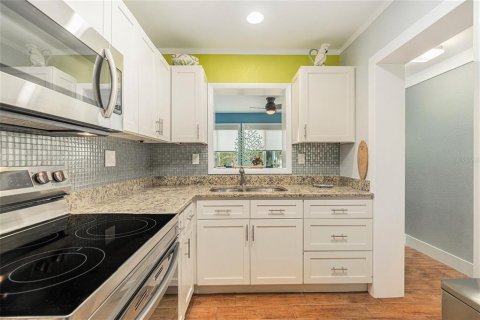 House in Palm Harbor, Florida 3 bedrooms, 98.1 sq.m. № 1907657 - photo 16