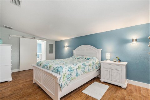 House in Palm Harbor, Florida 3 bedrooms, 98.1 sq.m. № 1907657 - photo 18