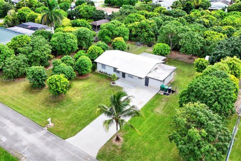 Villa ou maison à vendre à Homestead, Floride: 3 chambres, 147.99 m2 № 1948808 - photo 1