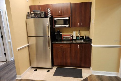 Commercial property in Gainesville, Florida 196.02 sq.m. № 2285265 - photo 9