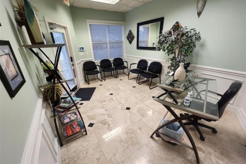 Commercial property in Gainesville, Florida 196.02 sq.m. № 2285265 - photo 4