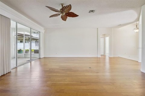 Villa ou maison à vendre à Leesburg, Floride: 3 chambres, 173.17 m2 № 2405461 - photo 9