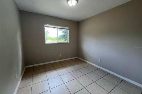 Commercial property in Lehigh Acres, Florida 4 bedrooms, 153.66 sq.m. № 1732533 - photo 10