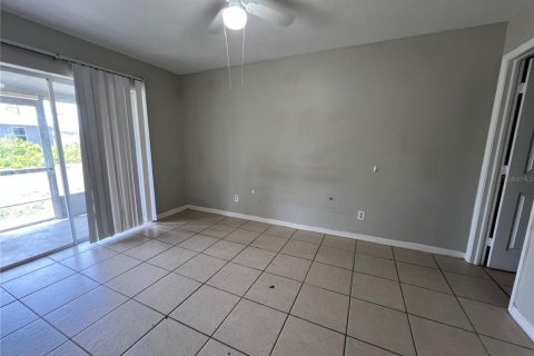 Commercial property in Lehigh Acres, Florida 4 bedrooms, 153.66 sq.m. № 1732533 - photo 6