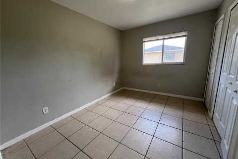 Commercial property in Lehigh Acres, Florida 4 bedrooms, 153.66 sq.m. № 1732533 - photo 8