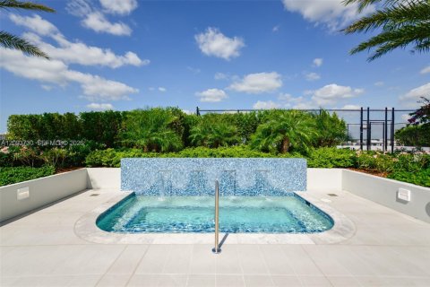 Condo in North Miami, Florida, 1 bedroom  № 2379978 - photo 21