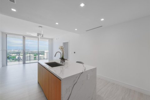 Condo in North Miami, Florida, 1 bedroom  № 2379978 - photo 26