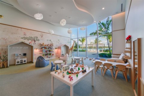 Condo in North Miami, Florida, 1 bedroom  № 2379978 - photo 13