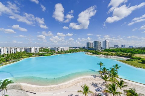 Condo in North Miami, Florida, 1 bedroom  № 2379978 - photo 17