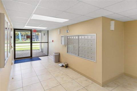 Condo in Port Charlotte, Florida, 2 bedrooms  № 1909227 - photo 23