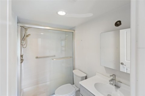 Condo in Port Charlotte, Florida, 2 bedrooms  № 1909227 - photo 18