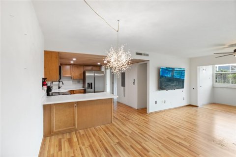 Condo in Port Charlotte, Florida, 2 bedrooms  № 1909227 - photo 5
