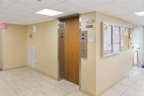 Condo in Port Charlotte, Florida, 2 bedrooms  № 1909227 - photo 24