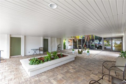 Condo in Port Charlotte, Florida, 2 bedrooms  № 1909227 - photo 20