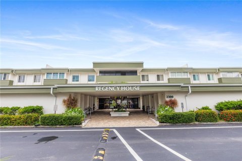 Condo in Port Charlotte, Florida, 2 bedrooms  № 1909227 - photo 1
