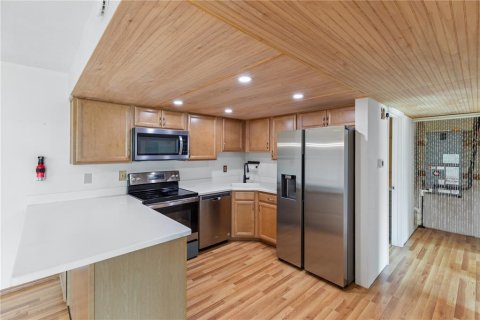 Condo in Port Charlotte, Florida, 2 bedrooms  № 1909227 - photo 9
