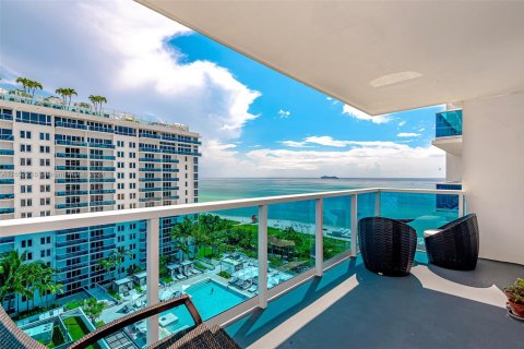 Condominio en alquiler en Miami Beach, Florida, 2 dormitorios, 89.19 m2 № 1345534 - foto 1
