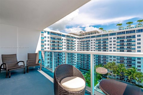 Condominio en alquiler en Miami Beach, Florida, 2 dormitorios, 89.19 m2 № 1345534 - foto 28